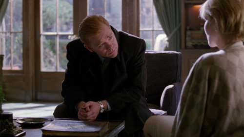 NYPD Blue - S1E19: Serge the Concierge