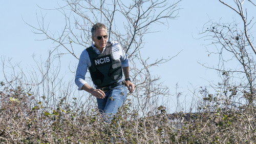 NCIS: New Orleans - S7E11: Stashed