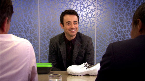 Holby City - S16E16: Prince Among Men