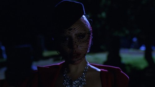 American Horror Story - S5E1: Checking In