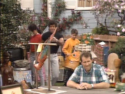 Married... with Children - S4E23: Yard Sale
