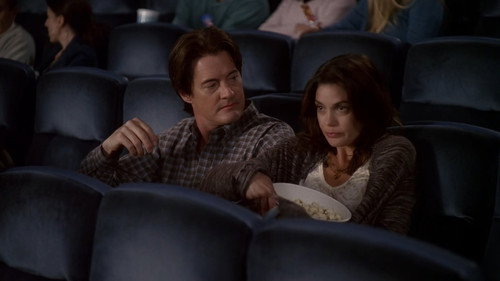 Desperate Housewives - S2E19: Don't Look at Me