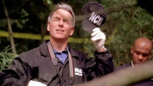 JAG - S8E20: Ice Queen (1)