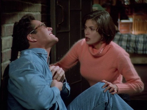 Lois & Clark: The New Adventures of Superman - S3E12: Never on Sunday