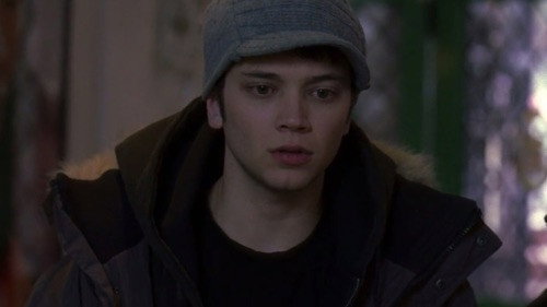 Law & Order - S17E18: Bling