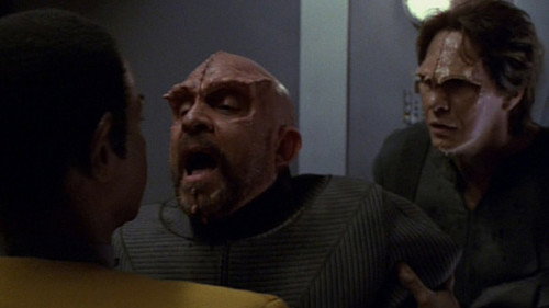 Star Trek: Voyager - S3E19: Rise