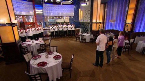 Hell's Kitchen - S11E10: 12 Chefs Compete