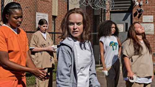 Orange Is the New Black - S5E8: Tied to the Tracks