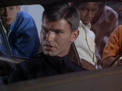 Adam-12 - S2E1: Log 015: Exactly One Hundred Yards