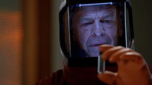 Fringe - S2E13: What Lies Below
