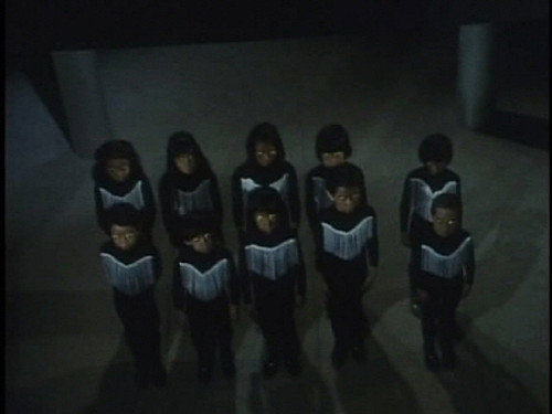 Kamen Rider - S4E19: Going into Action, The Garanda Juvenile Squad!!