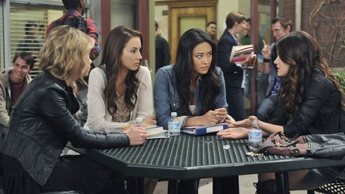 Pretty Little Liars - S2E17: Blond Leading the Blind