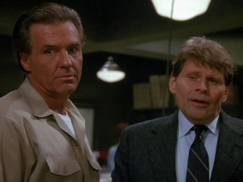 Murder, She Wrote - S6E13: If the Shoe Fits