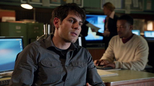 Grimm - S1E21: Big Feet