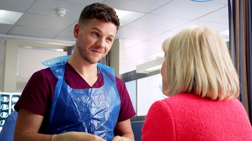Holby City - S18E10: Bad Blood, Fake Snow