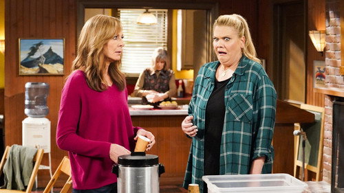 Mom - S7E5: Fake Bacon and a Plan to Kill All of Us