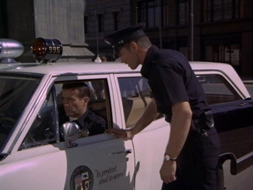 Adam-12 - S2E12: Log 043: Hostage