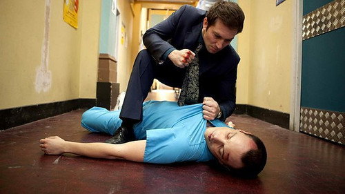 Holby City - S12E24: Faith No More