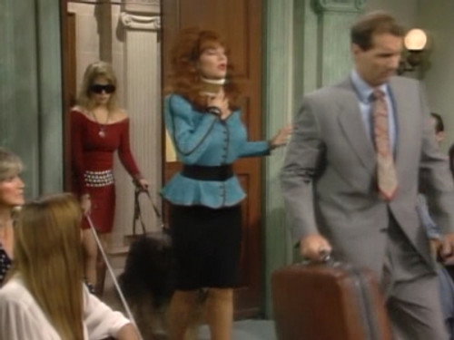 Married... with Children - S5E3: Sue Casa, His Casa