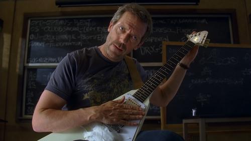 House - S4E1: Alone