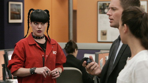 NCIS - S5E9: Lost and Found