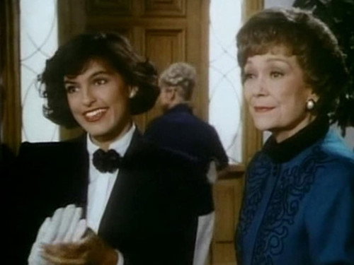 Falcon Crest - S7E19: Wheels Within Wheels
