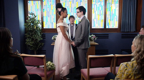 Holby City - S18E31: It Tolls For Thee