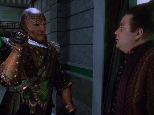 Babylon 5 - S2E21: Comes the Inquisitor