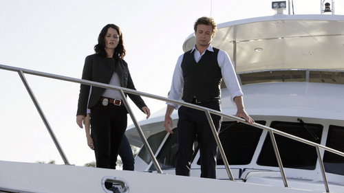 The Mentalist - S1E21: Miss Red