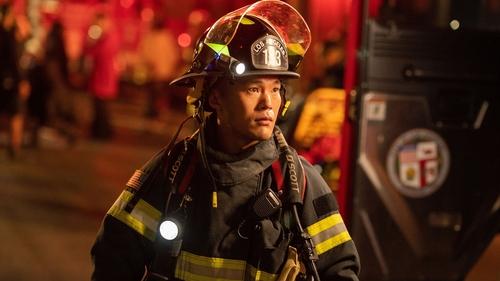 9-1-1 - S5E16: May Day