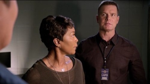 9-1-1 - S2E18: This Life We Choose