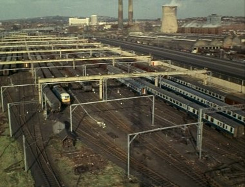The Avengers - S5E13: A Funny Thing Happened on the Way to the Station