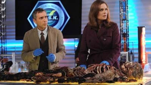 Bones - S7E12: The Suit on the Set
