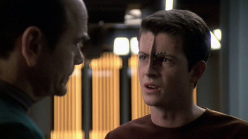 Star Trek: Voyager - S6E19: Child's Play