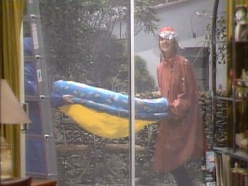 Married... with Children - S4E13: Who'll Stop the Rain