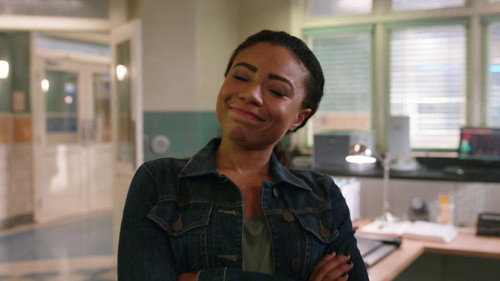 NCIS: New Orleans - S2E3: Touched by the Sun
