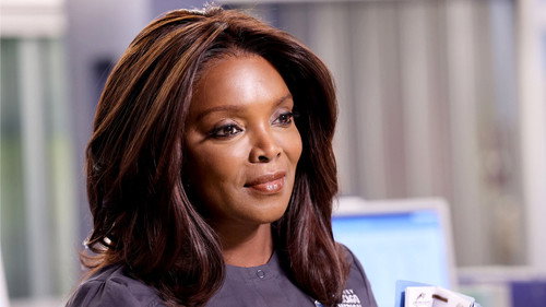 Chicago Med - S8E20: The Winds of Change Are Starting to Blow