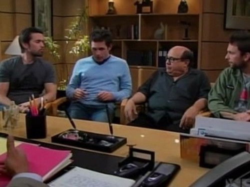 It's Always Sunny in Philadelphia - S3E7: The Gang Sells Out