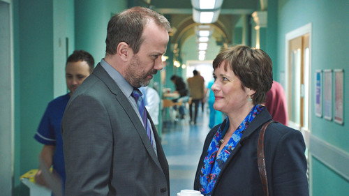 Holby City - S18E28: Prioritise the Heart