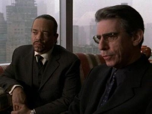 Law & Order: Special Victims Unit - S2E17: Folly