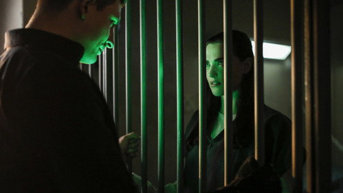 Supergirl - S2E12: Luthors