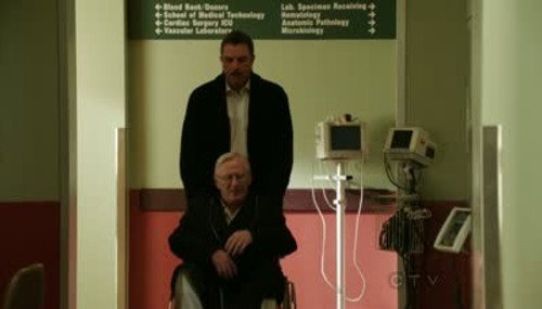 Blue Bloods - S2E8: Thanksgiving