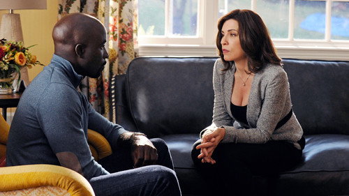 The Good Wife - S4E5: Waiting for the Knock