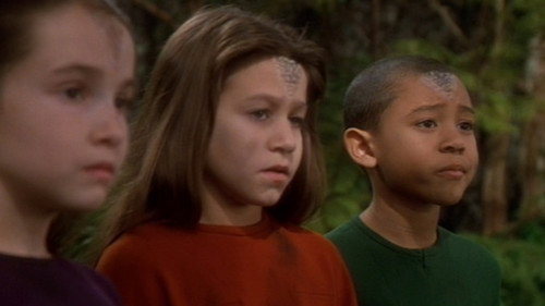 Star Trek: Voyager - S2E22: Innocence