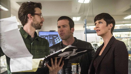 NCIS: New Orleans - S1E13: The Walking Dead