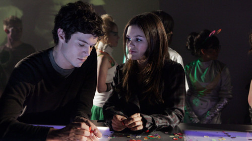 The O.C. - S4E8: The Earth Girls Are Easy