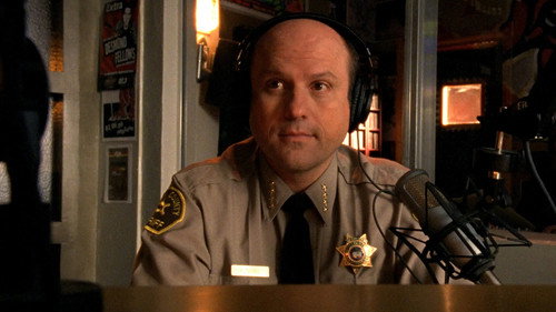 Veronica Mars - S3E19: Weevils Wobble But They Don't Go Down