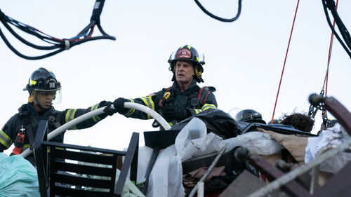 9-1-1 - S6E16: Lost & Found