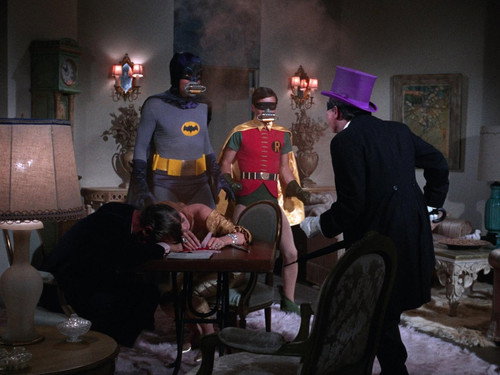 Batman - S1E4: The Penguin's a Jinx