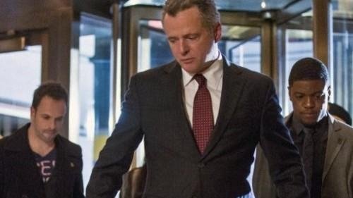 Elementary - S1E11: Dirty Laundry